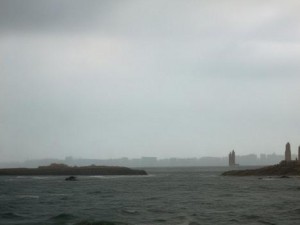 宝宝腿抬起来怎么回事、宝宝腿抬起来的原因解析及应对方法分享