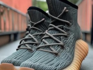 Yeezy蜜桃满天星价格揭秘 让你轻松掌握时尚潮流的最新动态