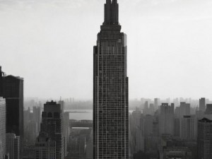 咆哮的大海打一中国城市名,咆哮的大海与风情万种的城市交织在一起的美丽画卷