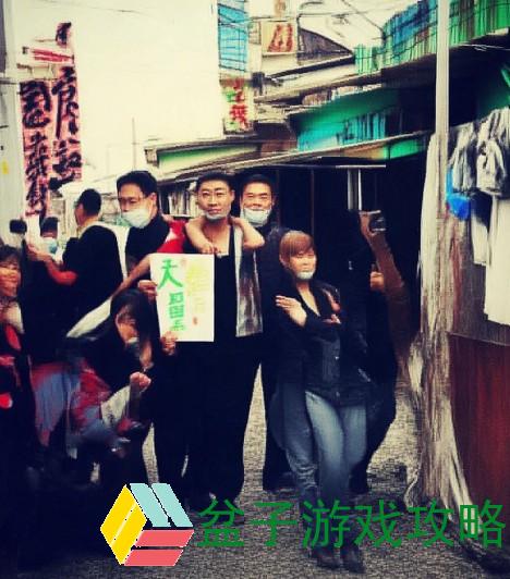 校花门事件引发热议 社会舆论与校园文化的深刻反思