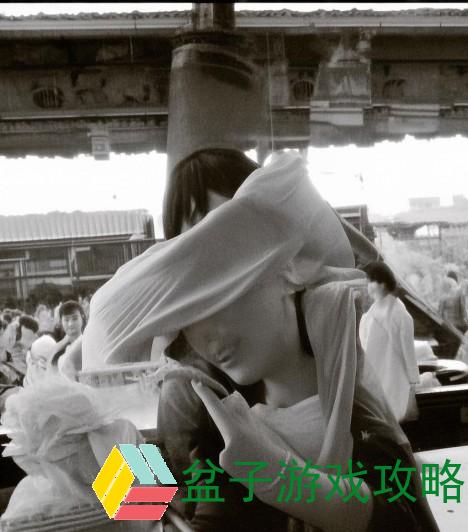 女生自我安慰后出现少量出血的原因解析与应对建议