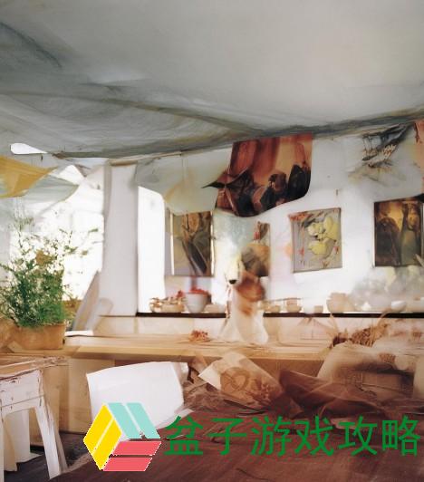 桃源洞口溪水潺潺流淌映照自然之美与人心宁静