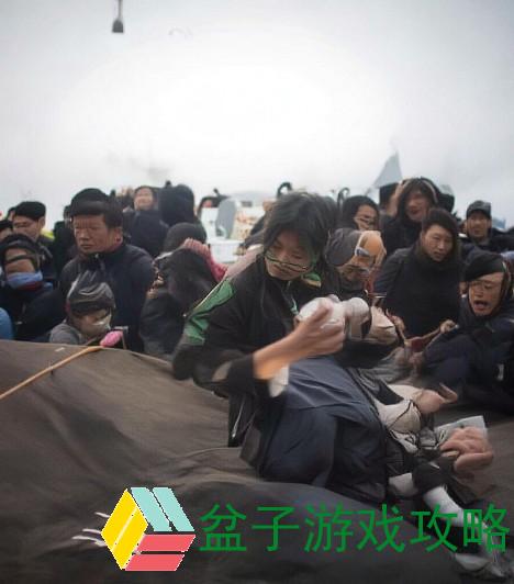 恐怖网名_《暗影中的低语：揭秘恐怖网名背后的诡异故事》