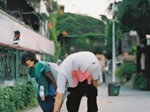 性生交生活影碟片—探索欲望的边界性与爱交织的生活影像之旅