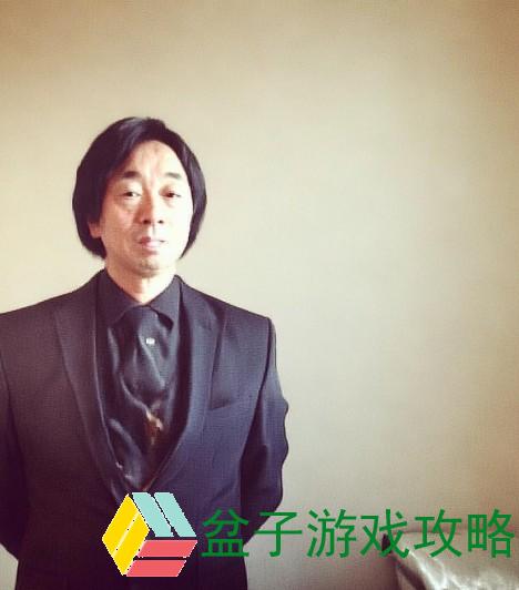 浪花一阵接一阵地涌了过来的词语;浪花一阵接一阵涌来海浪的低语与心灵的共鸣